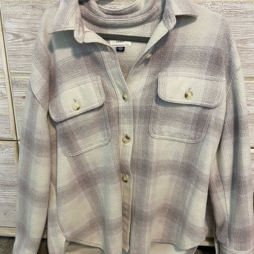 American Eagle Outfitters Women’s Cream and Gray Shirt Flannel Jacket